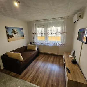Fischer 2 Apartament